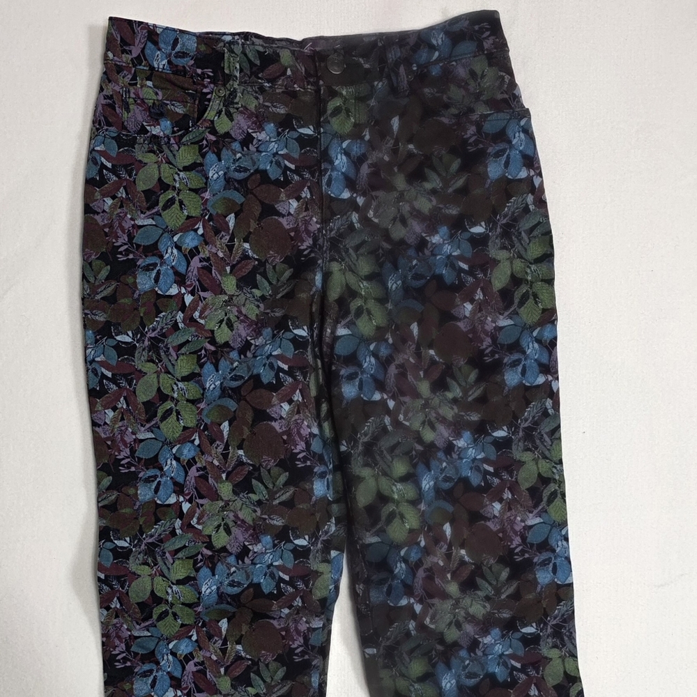 Gloria Vanderbilt Amanda Jeans 4 Avg Floral Print Slimming Stretch NWT